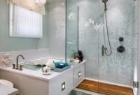 kamar mandi putih minimalis dengan keramik
